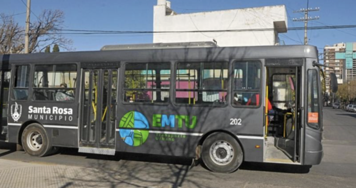 DI NÁPOLI QUIERE SUBIR EL BOLETO A $1.780 Y EL COLECTIVO YA DEBERÍA COSTAR CASI $2.500